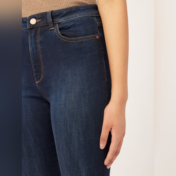 DL1961 Rachel Flare Ultra High Rise Instasculpt 33” - Picture 14 of 16